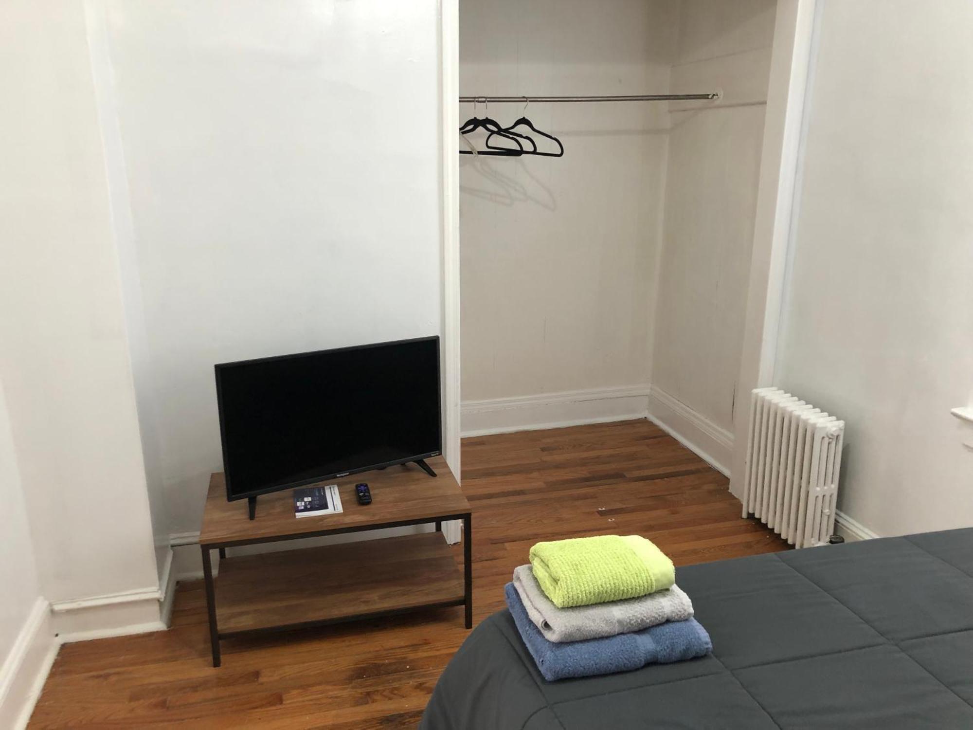 Private 2 Bedroom And 1 Bathroom House In A Quiet Area And Convenient To Nyc Bus And Train เพิร์ธแอมบอย ภายนอก รูปภาพ